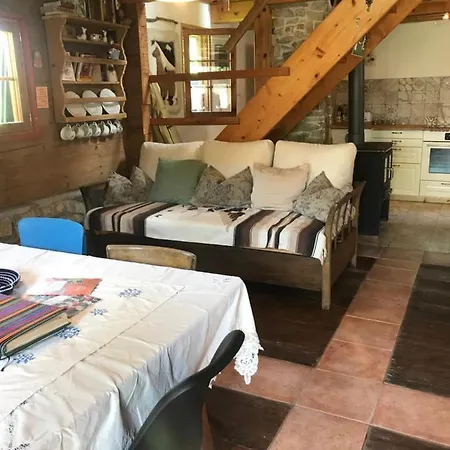 Getreidekasten Auf Einer Lamafarm Ferienhaus