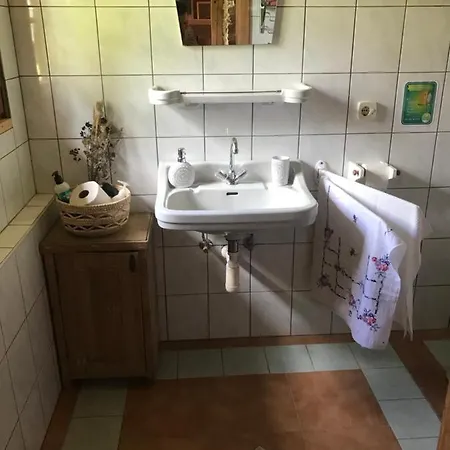Ferienhaus Getreidekasten Auf Einer Lamafarm