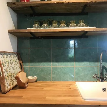 Getreidekasten Auf Einer Lamafarm Ferienhaus