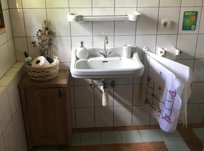 Holiday home Getreidekasten Auf Einer Lamafarm